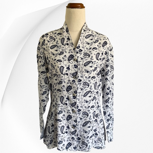 Esprit Tops - ESPRIT Sz S Blue paisley design on soft cotton button down shirt collarless